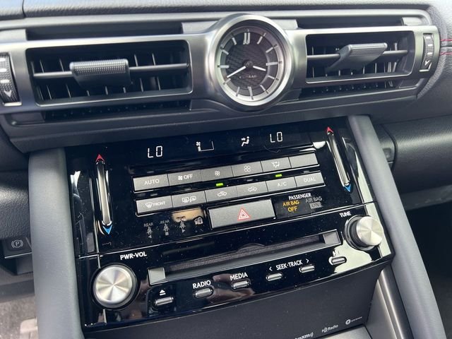 Used 2023 White Lexus 300 image 18