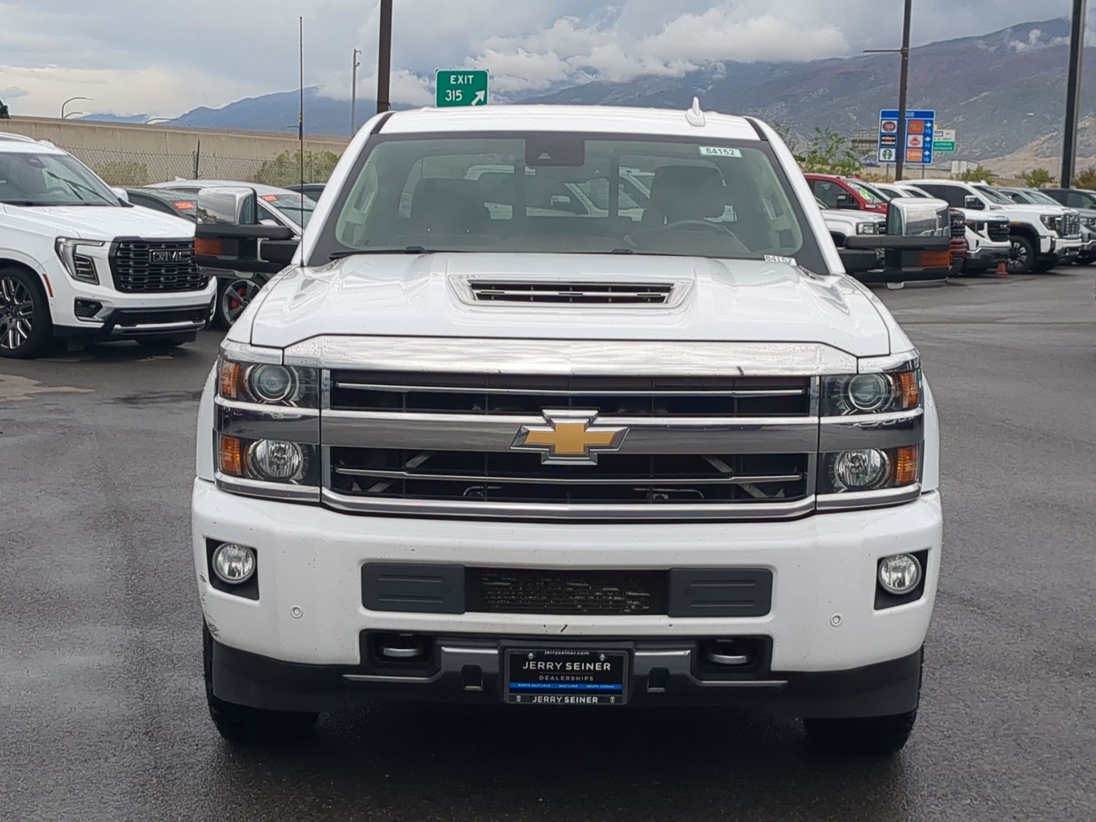 Used 2019 SUMMIT WHITE Chevrolet High Country image 8