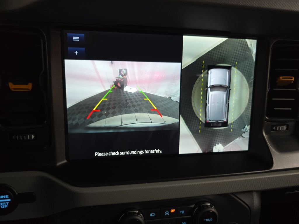 Used 2023 Cactus Gray Ford Badlands image 25