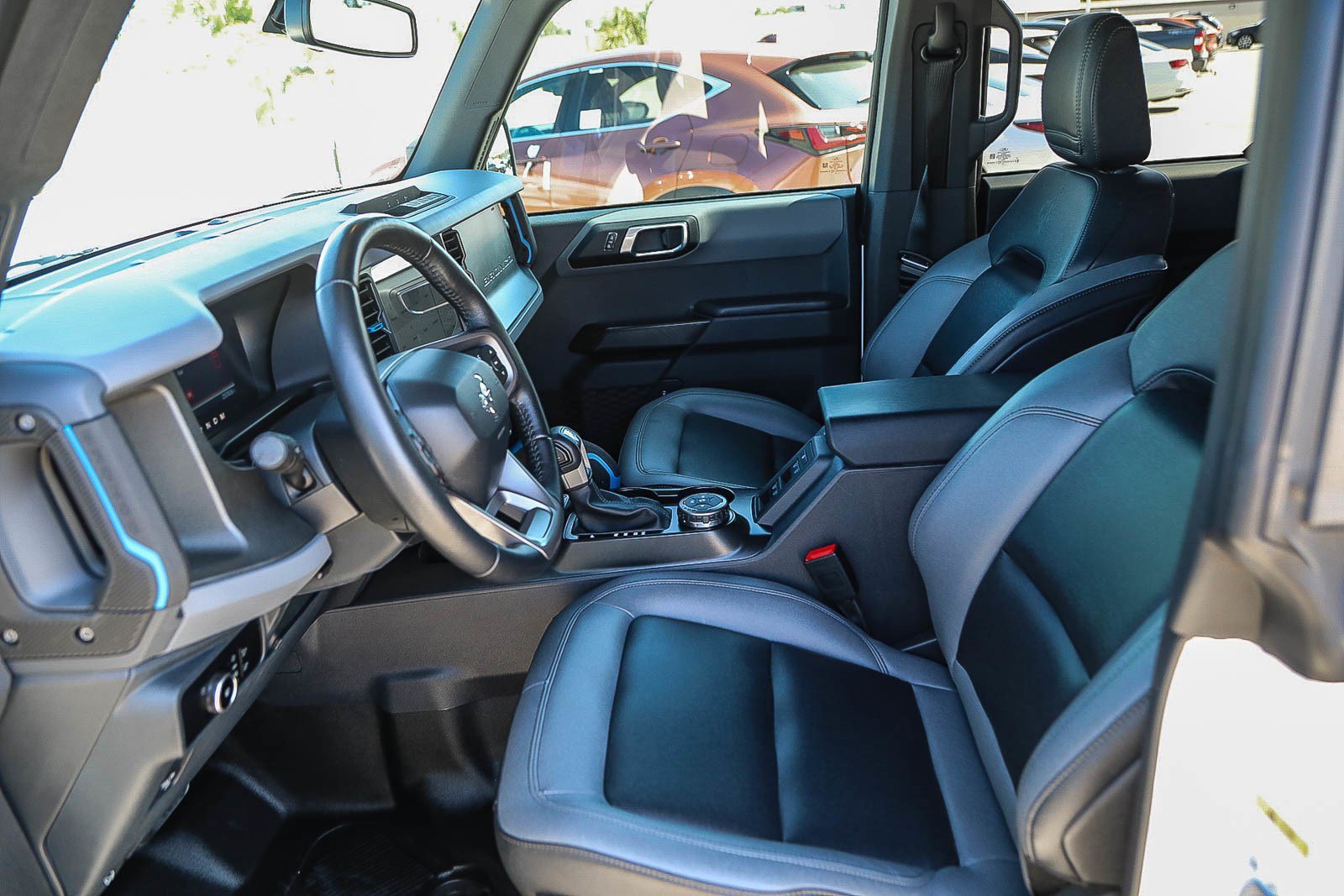 Used 2024 Oxford White Ford Black Diamond image 16