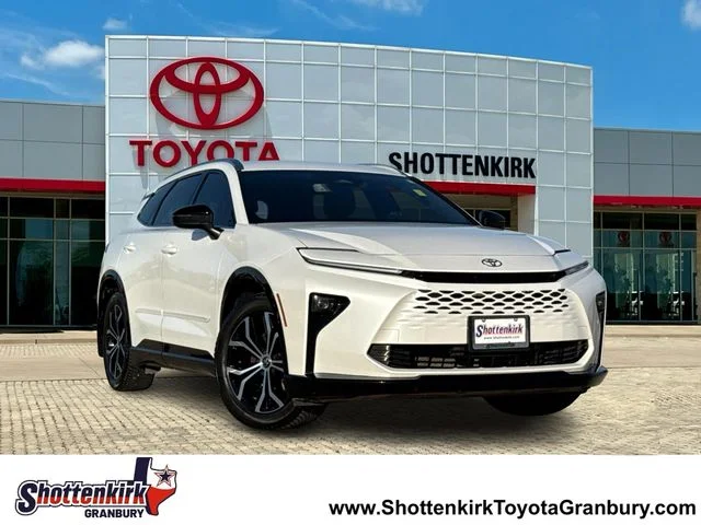 2025 Toyota Crown Signia