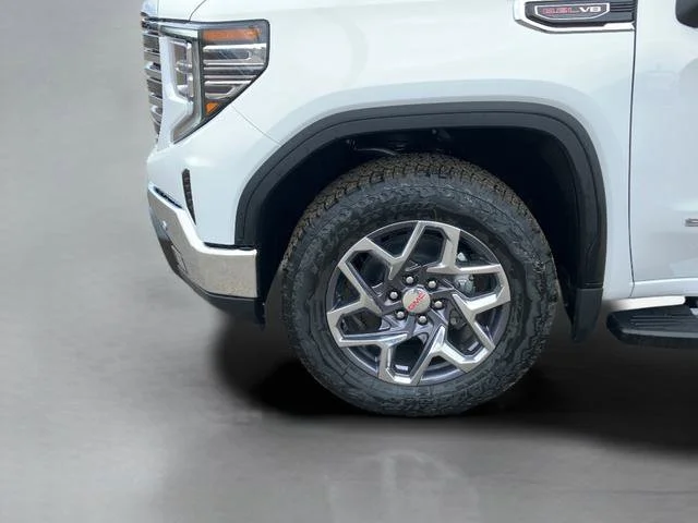 2026 GMC Sierra 1500 SLT - Photo 13