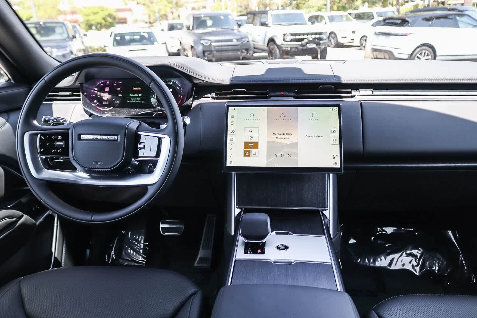 New 2026 Santorini Black Land Rover SE image 12