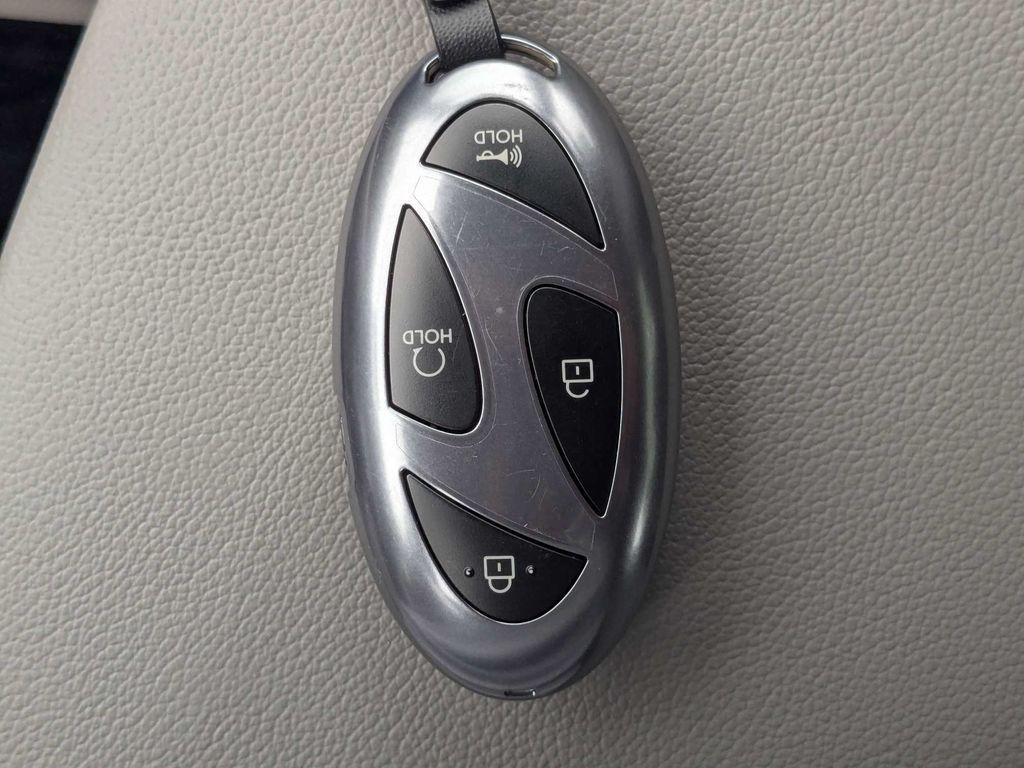 New 2026 White Hyundai SEL Sport image 32