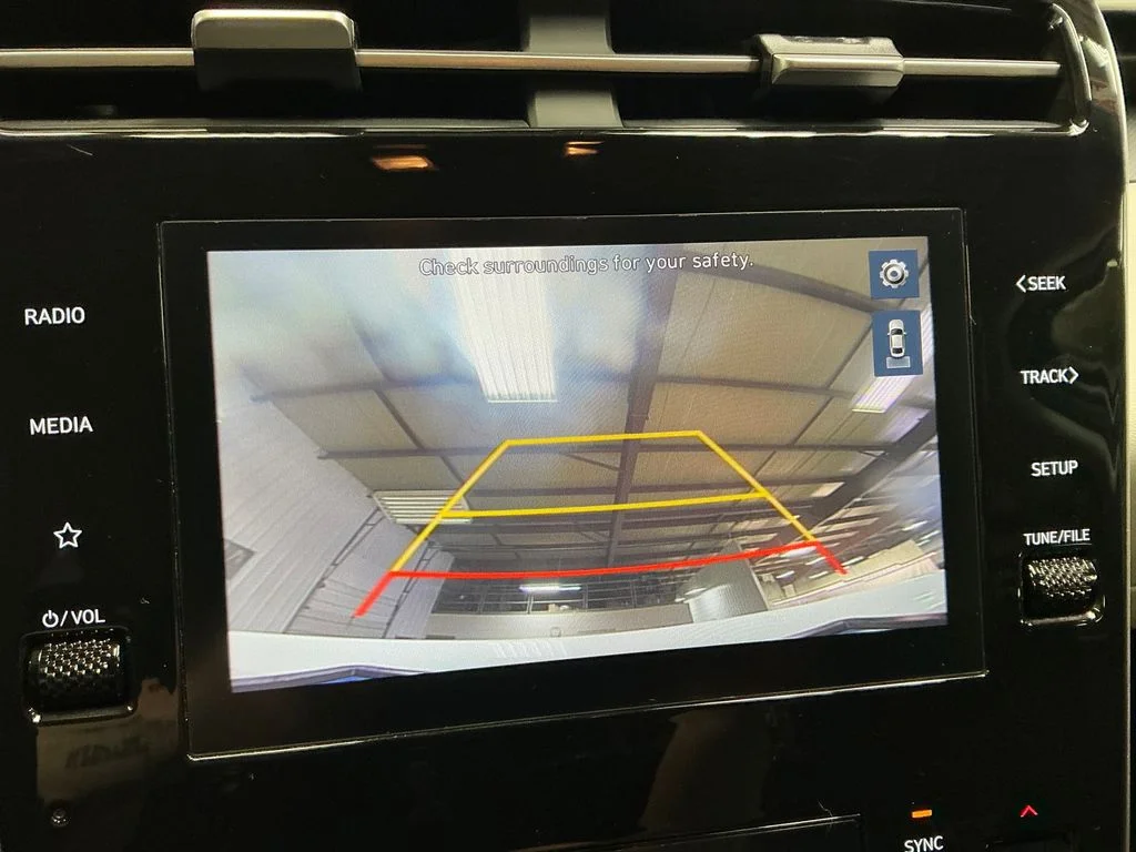 Used 2024 White Hyundai SEL image 23