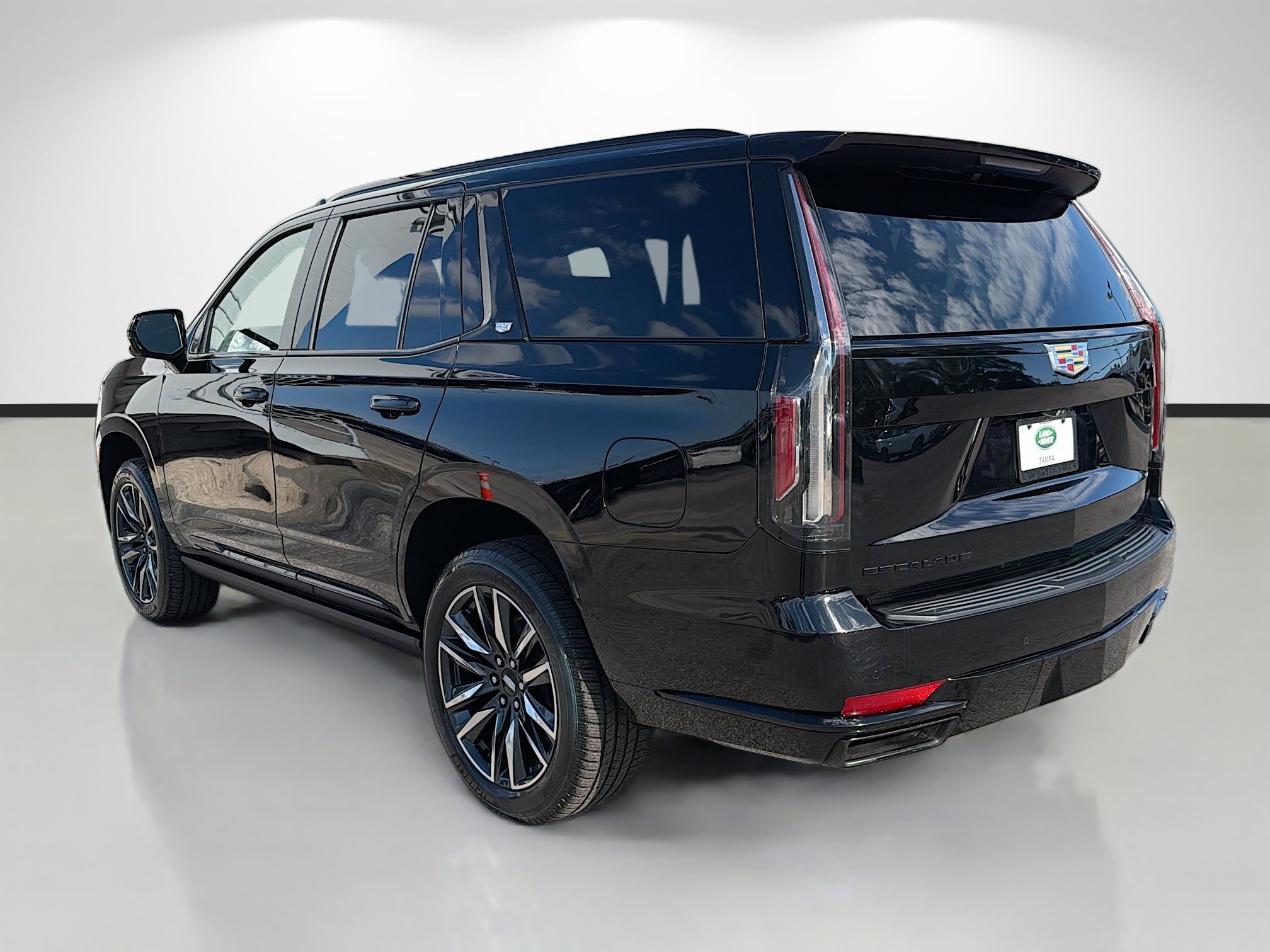 Used 2022 Black Raven Cadillac Sport Platinum image 3