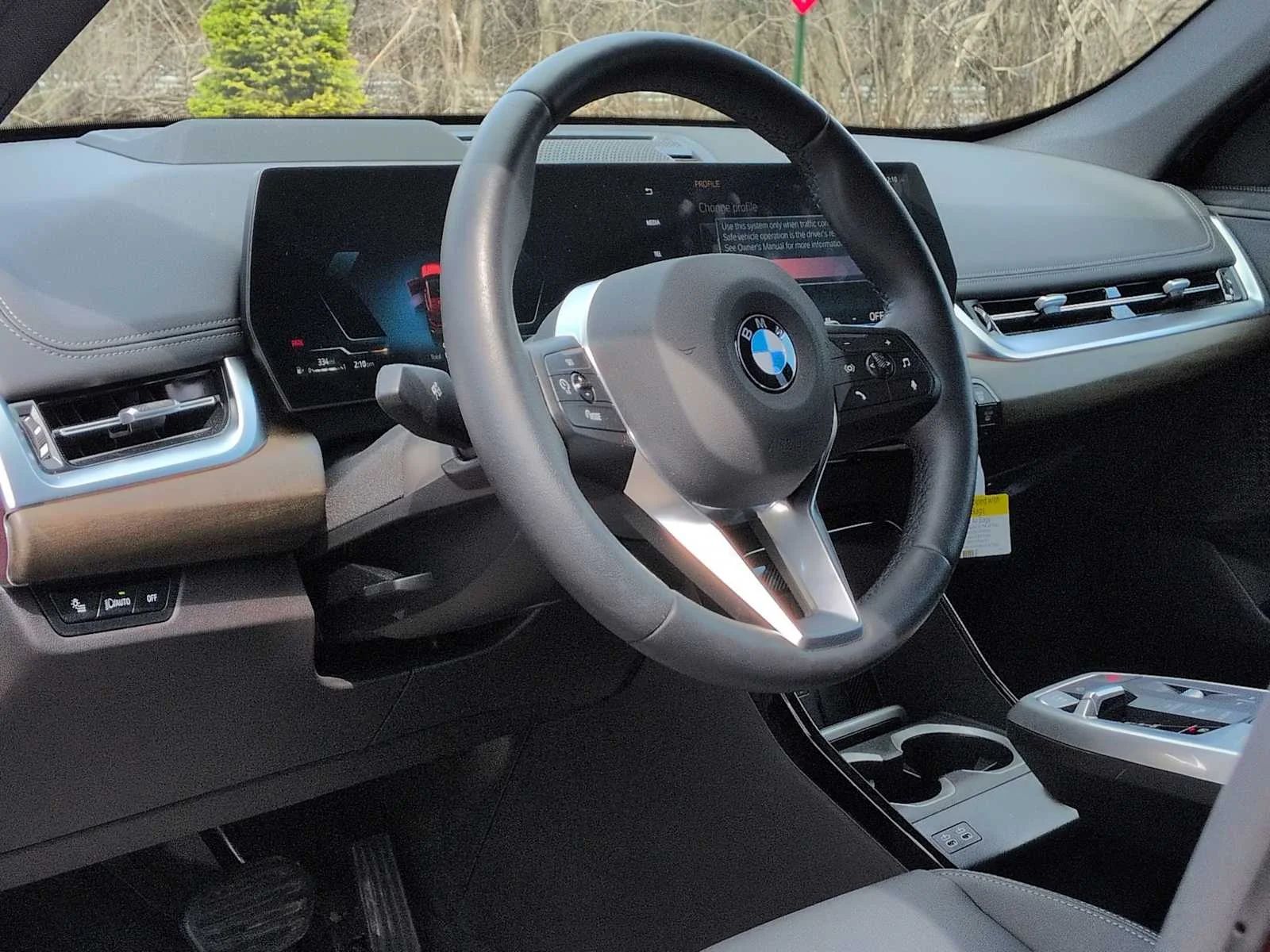 New 2026 Vegas Red Metallic BMW xDrive28i image 10