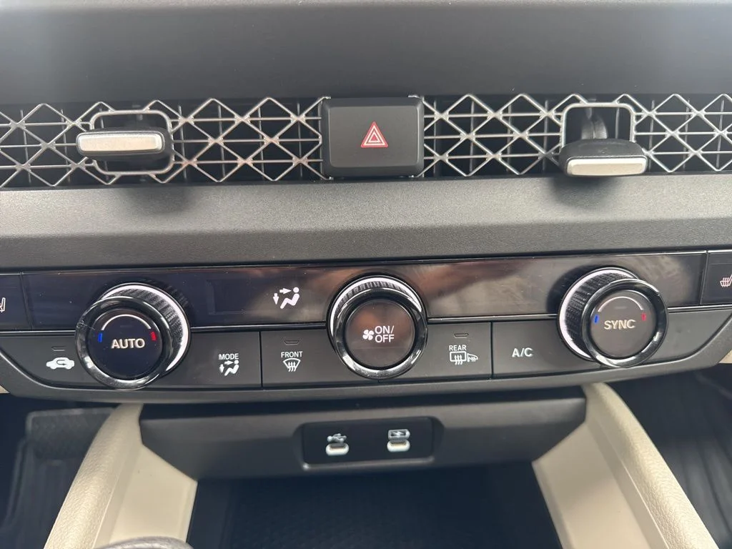 Used 2024 White Honda EX image 19