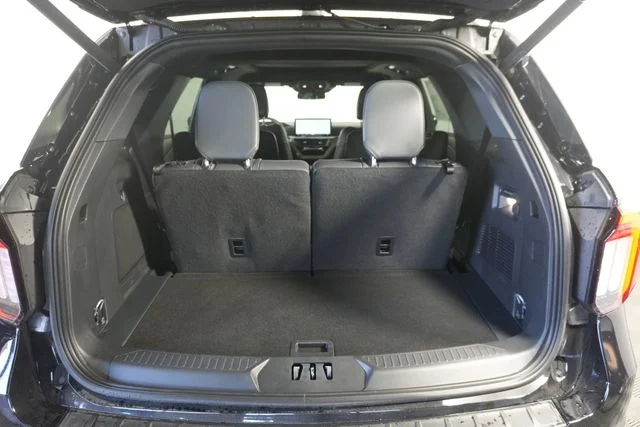 New 2026 Agate Black Metallic Ford Tremor® image 30
