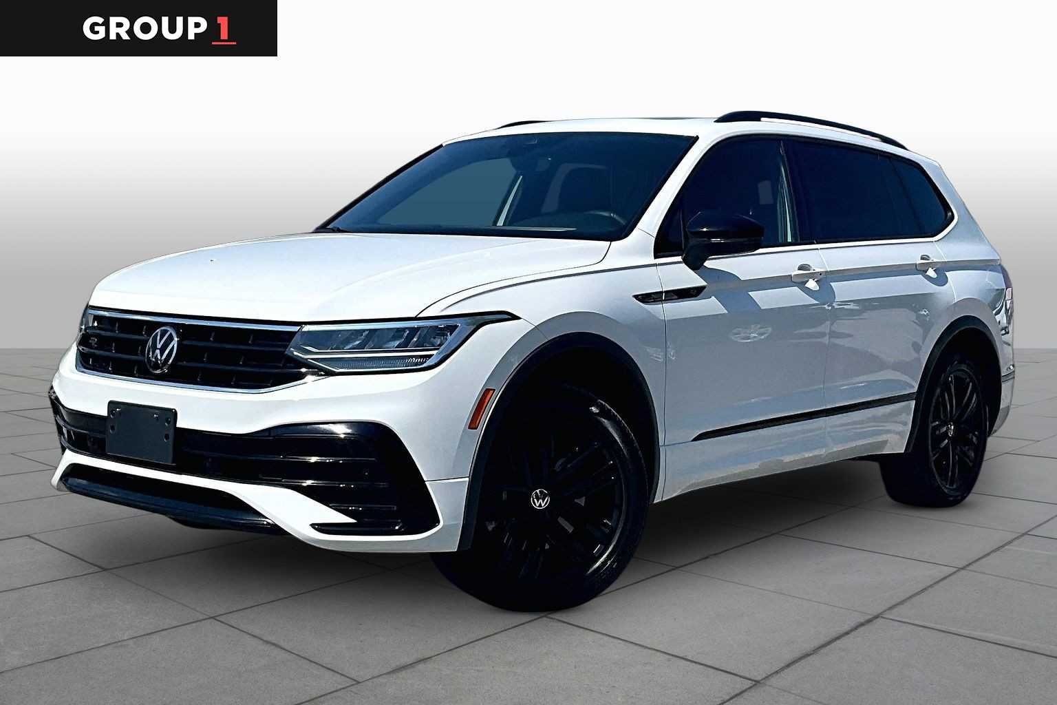 2022 Volkswagen Tiguan 2.0T SE R-Line Black 4Motion's photo