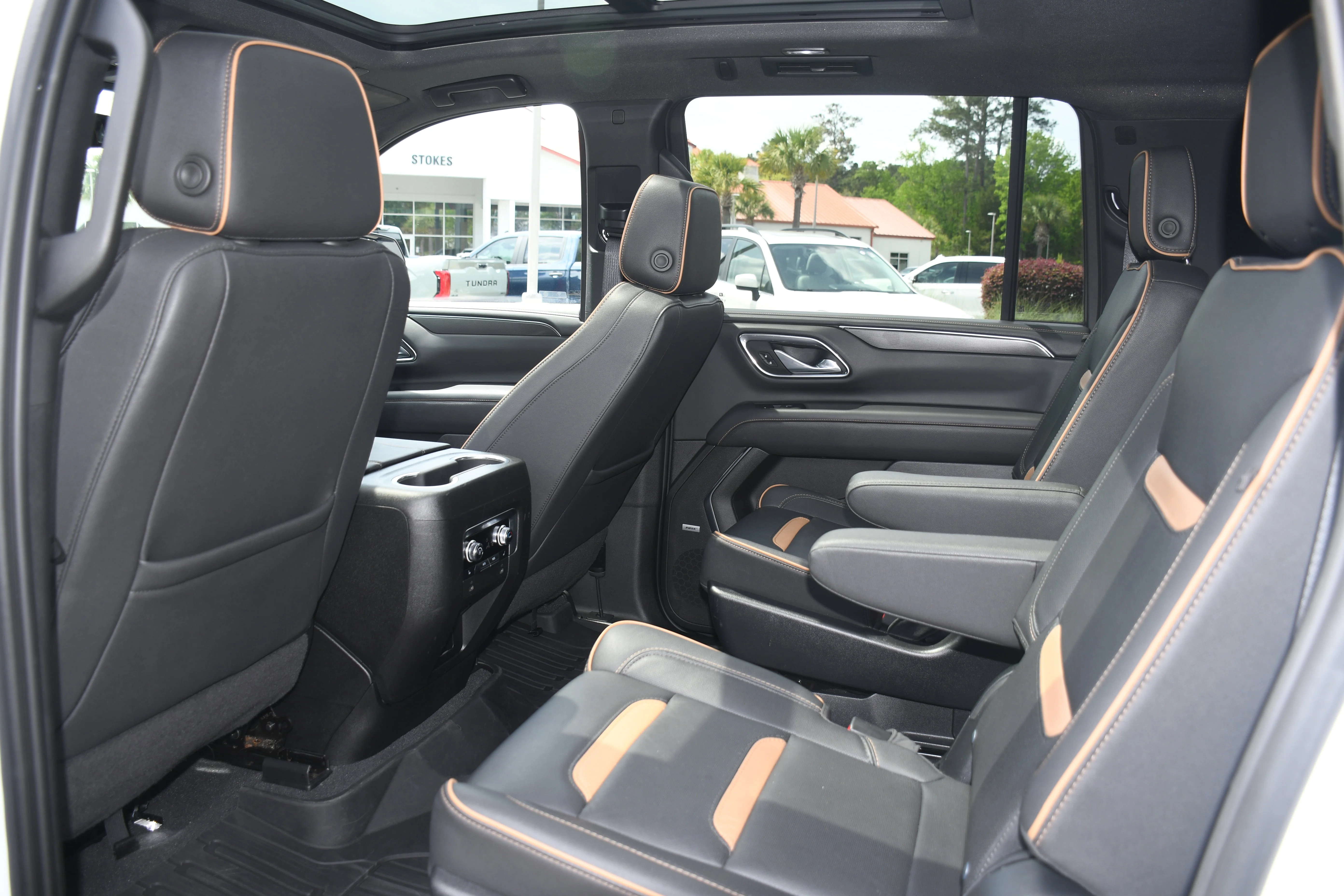 2023 GMC Yukon XL AT4 - Photo 16