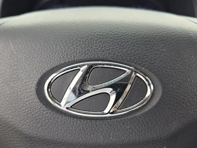 2023 Hyundai Kona SE - Photo 28