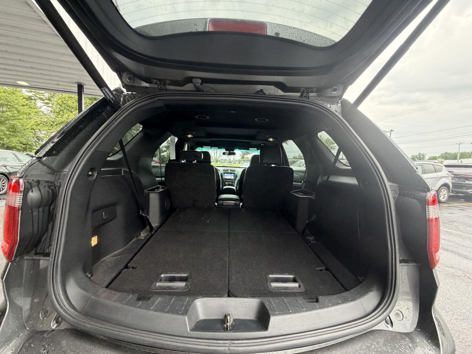 Used 2017 Magnetic Ford XLT image 10