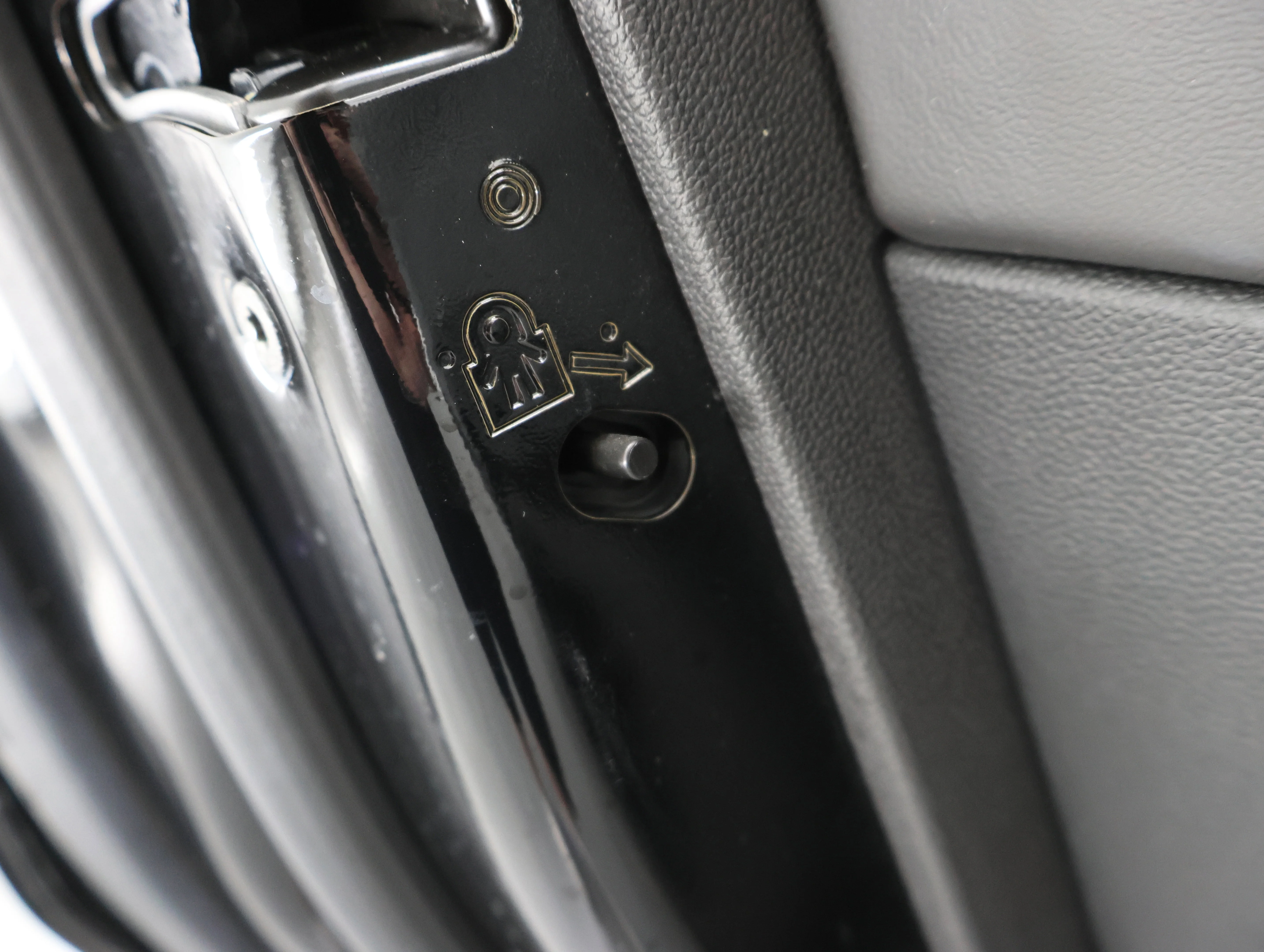 Used 2021 Black Raven Cadillac Sport Platinum image 47