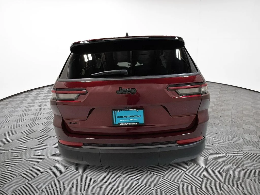 New 2026 Velvet Red Pearl-Coat Exterior Paint Jeep Altitude image 10