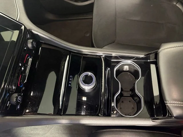 Used 2023 White/off-white Jeep Altitude image 28