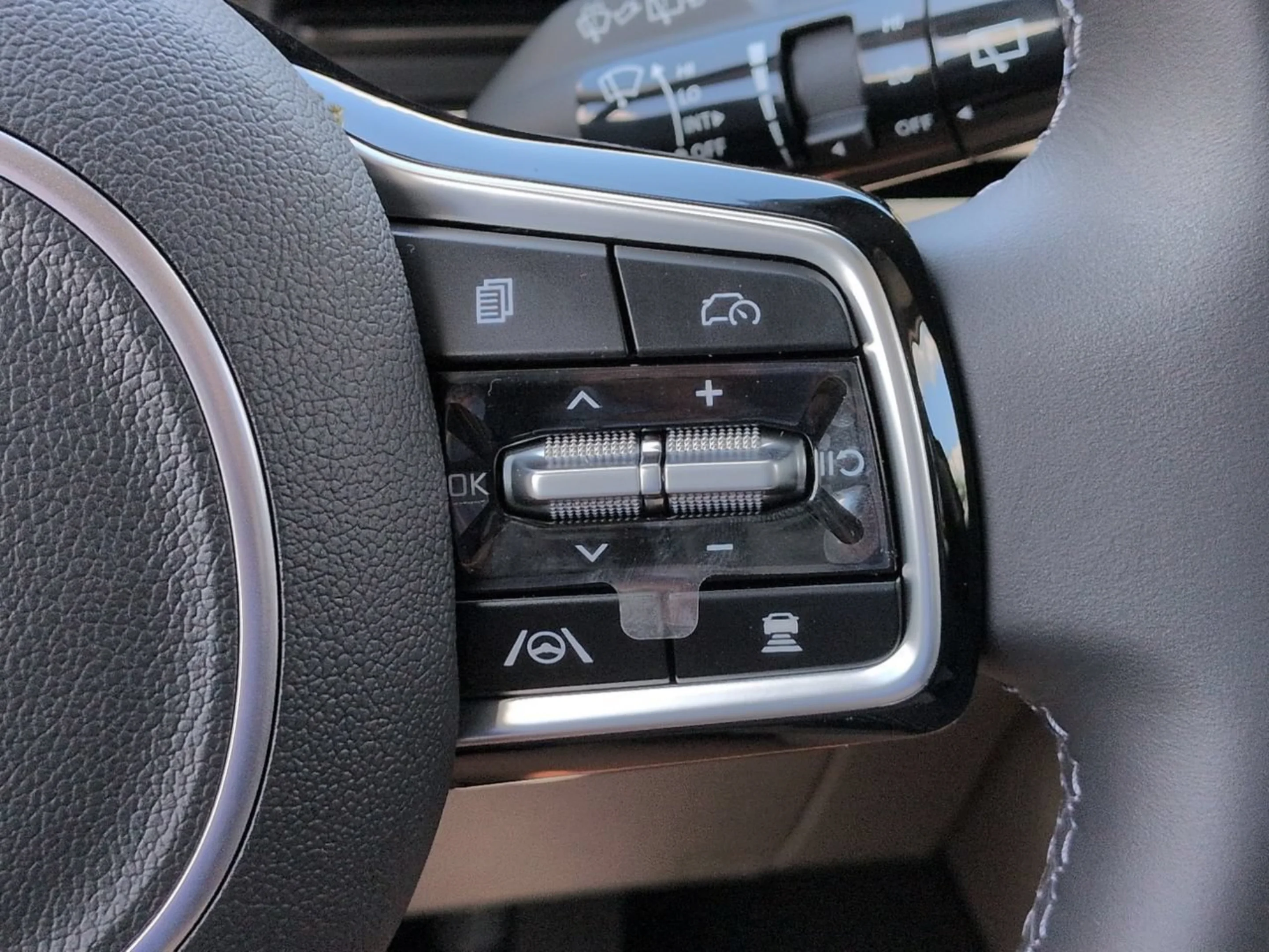 2026 Kia Carnival LXS - Photo 31