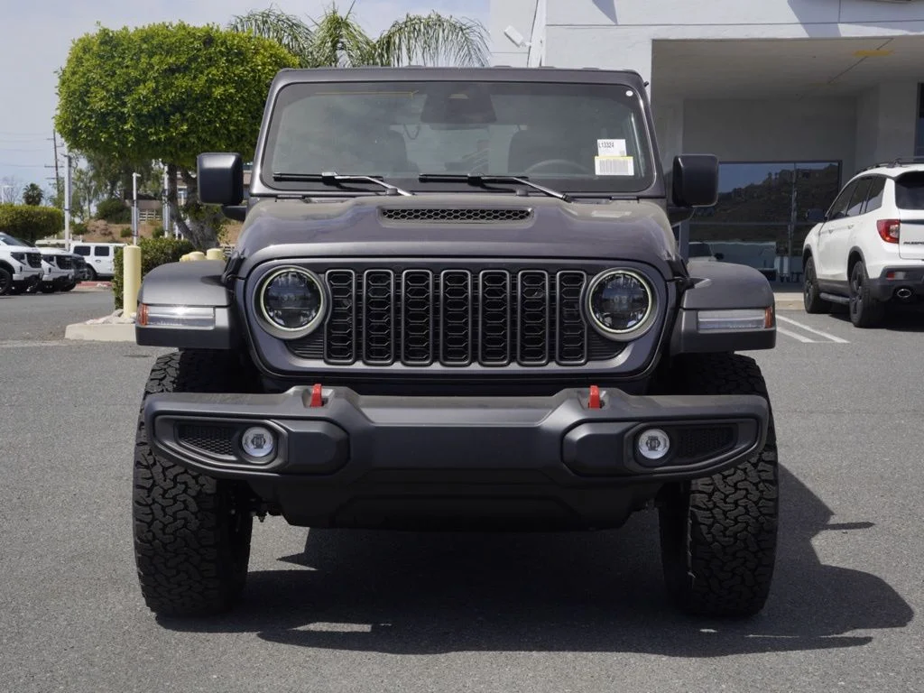 New 2026 Granite Crystal Metallic Clear-Coat Exterior Paint Jeep Rubicon image 8