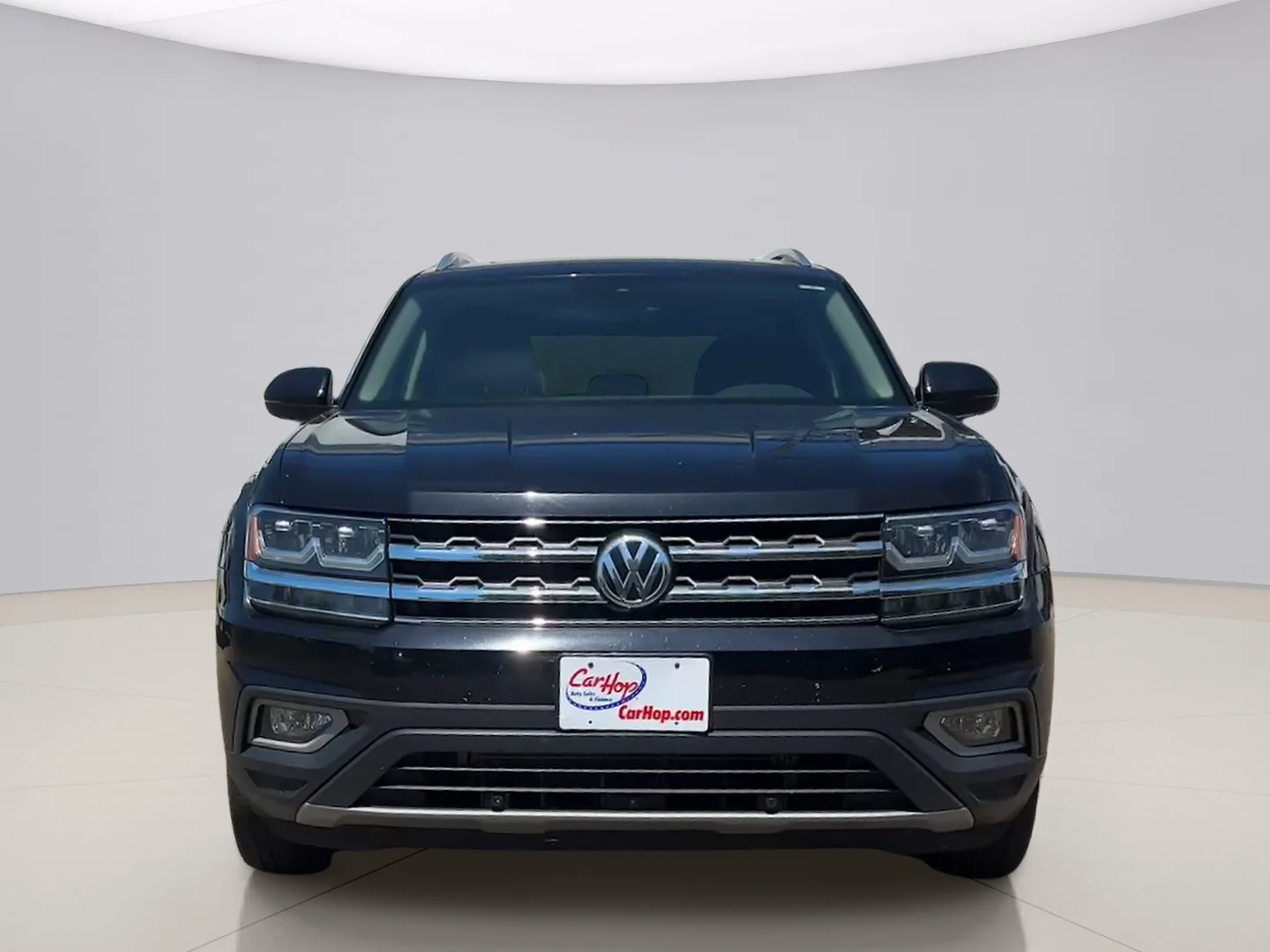 Used 2018 Black Volkswagon SEL PREMIUM image 8