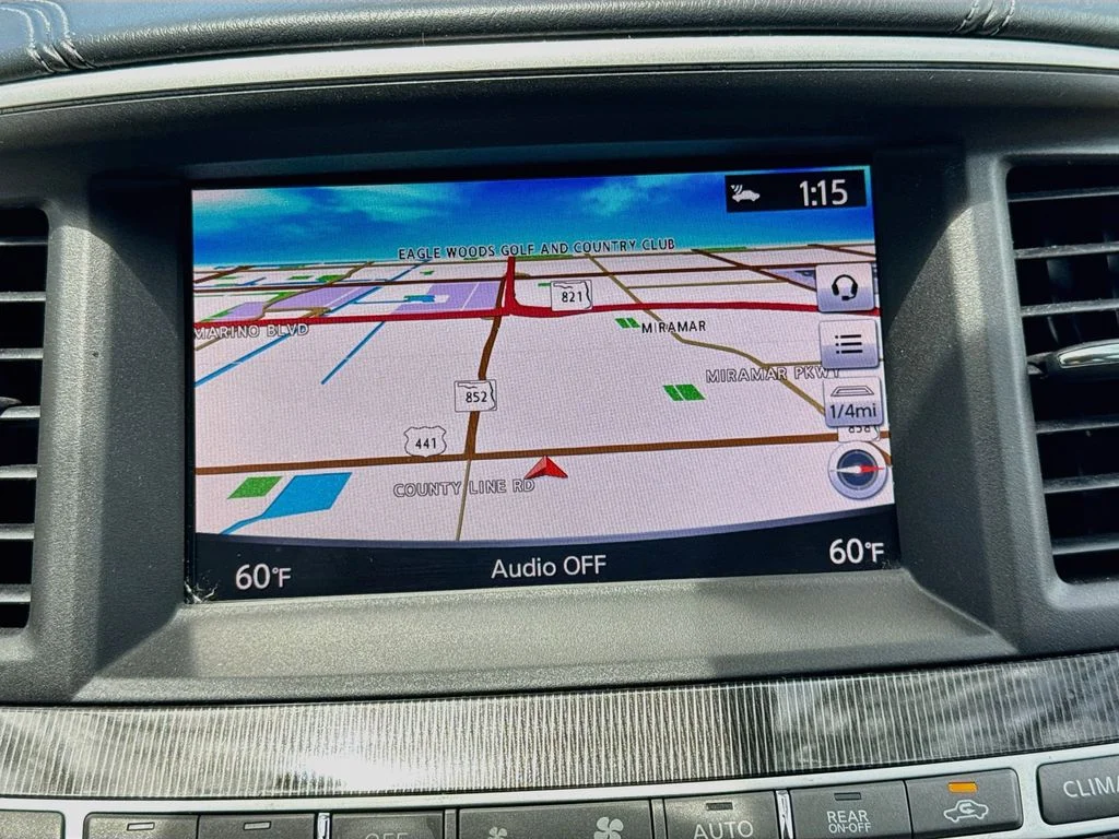 Used 2018 Gray INFINITI Base image 14