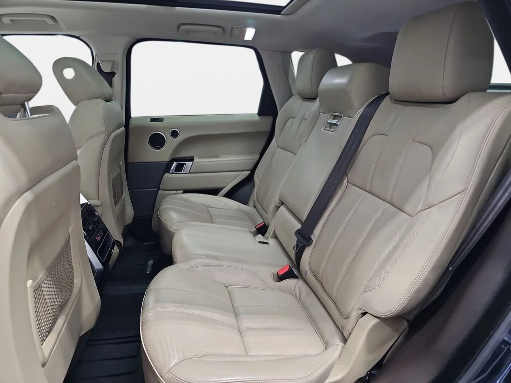 Used 2016 Blue Land Rover HSE Td6 image 12