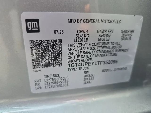 New 2026 Sterling Metallic GMC AT4 image 32