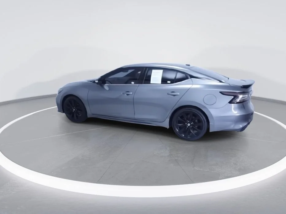 Used 2020 Gray Nissan SR image 5