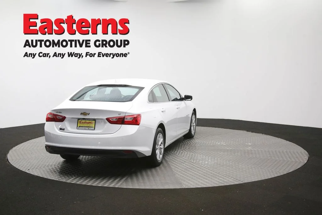 Used 2025 White Chevrolet LT image 41