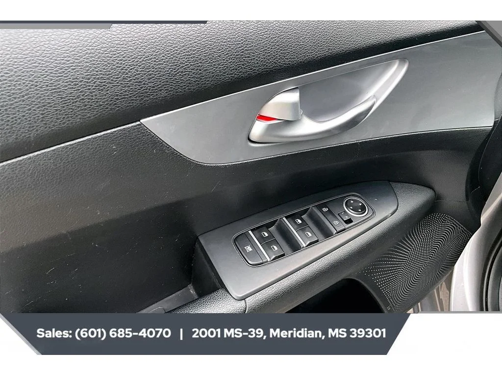Used 2023 Steel Gray Kia LXS image 17