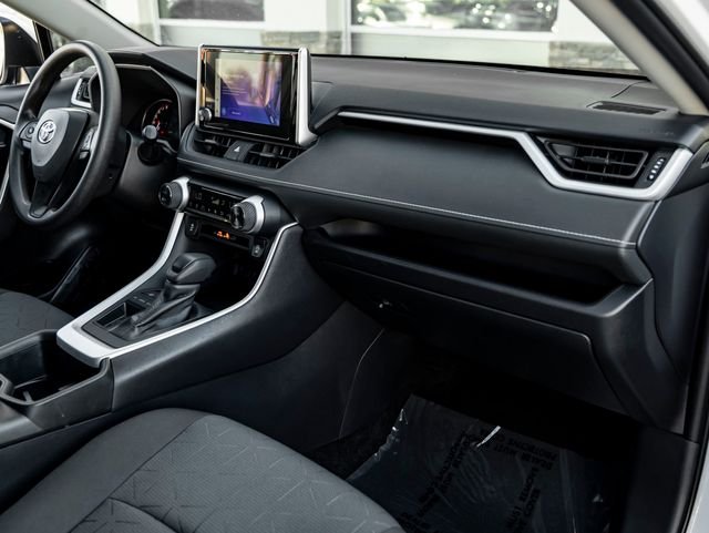 Used 2025 Ice Cap Toyota XLE image 37