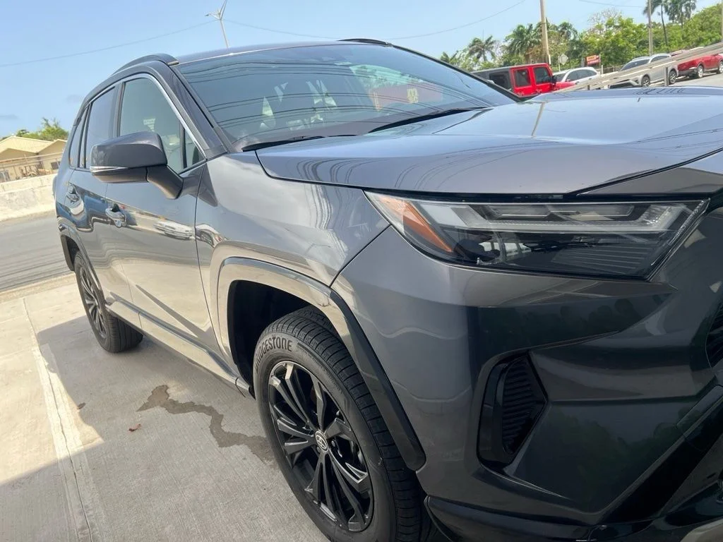 Used 2025  Toyota SE image 7