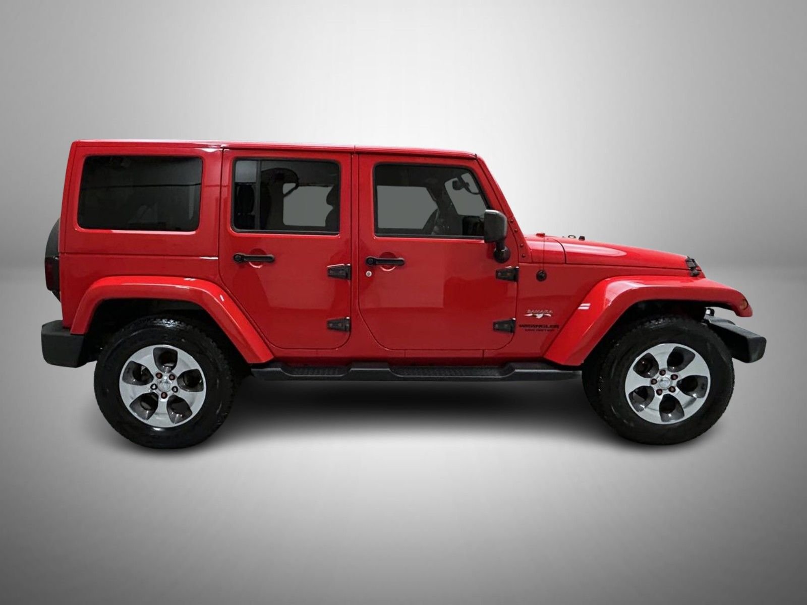 Used 2016 Red Jeep Unlimited Sahara image 4