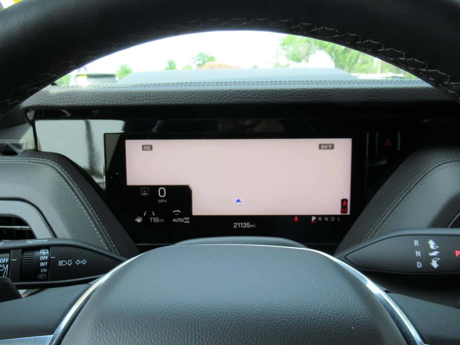 Used 2025 Silver GMC Denali image 25
