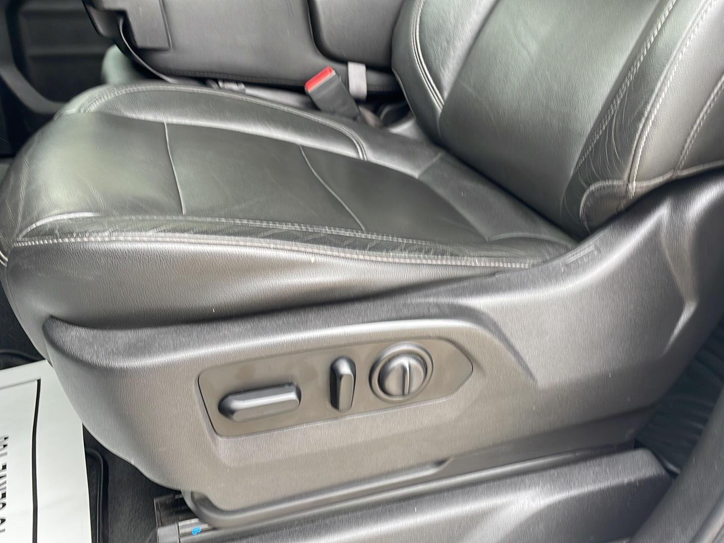 Used 2019 Summit White Chevrolet LT image 20