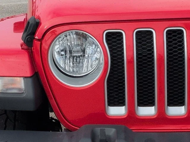 Certified Used 2020 Firecracker Red Clearcoat Jeep Unlimited Sahara image 10