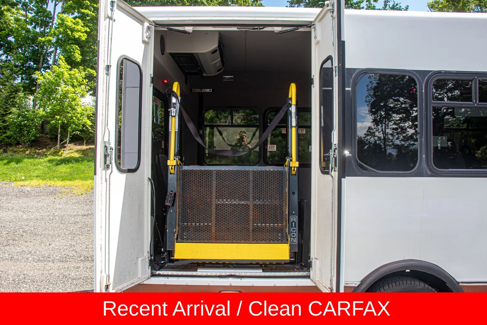 Used 2014 White Ford Base image 14