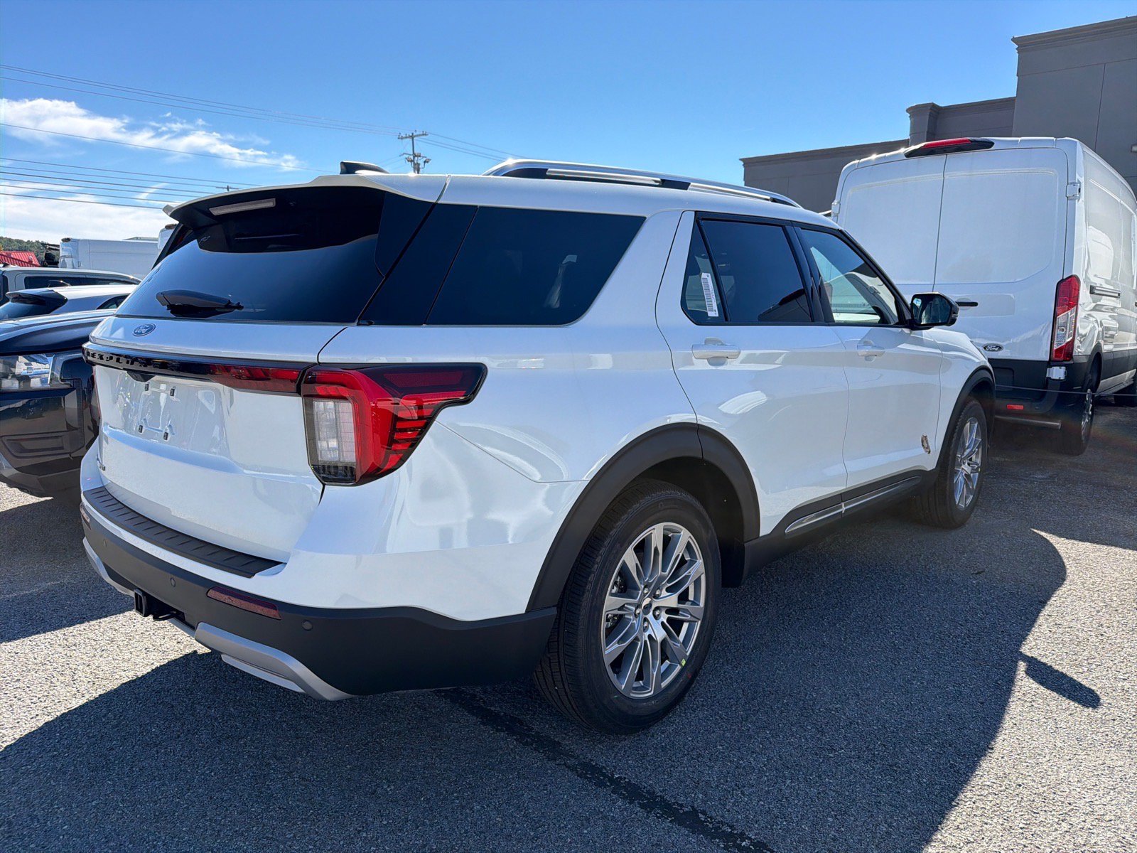 New 2027 Star White Metallic Tri-Coat Ford Platinum™ image 4