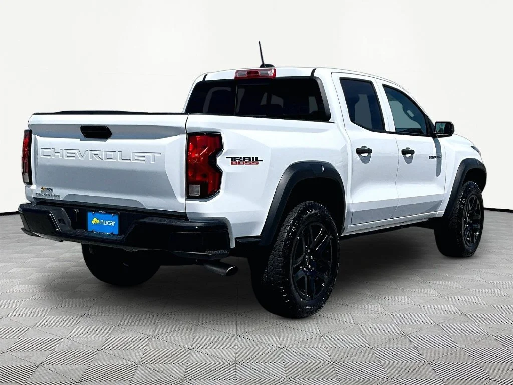 Used 2024 Summit White Chevrolet Trail Boss image 6