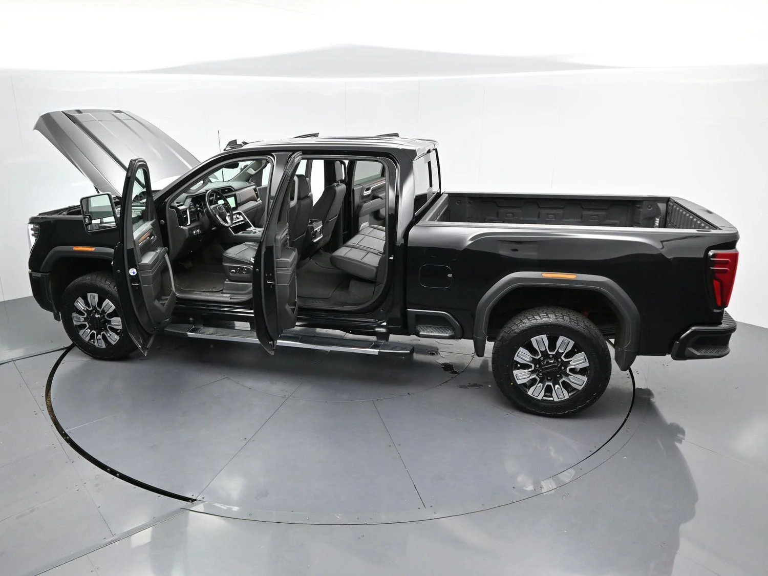Used 2024 Onyx Black GMC Denali image 44