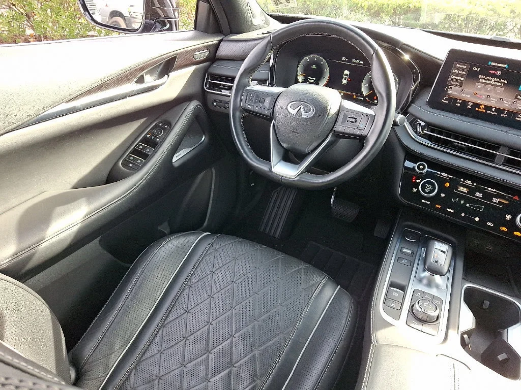 Used 2023 Blue INFINITI AUTOGRAPH AWD image 15