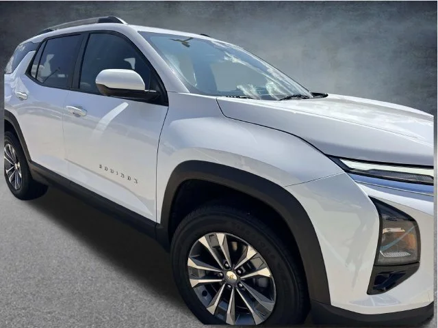 Used 2025 White Chevrolet LT image 3