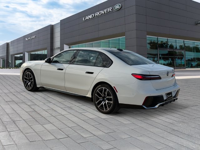 Used 2025 White BMW 740i image 3