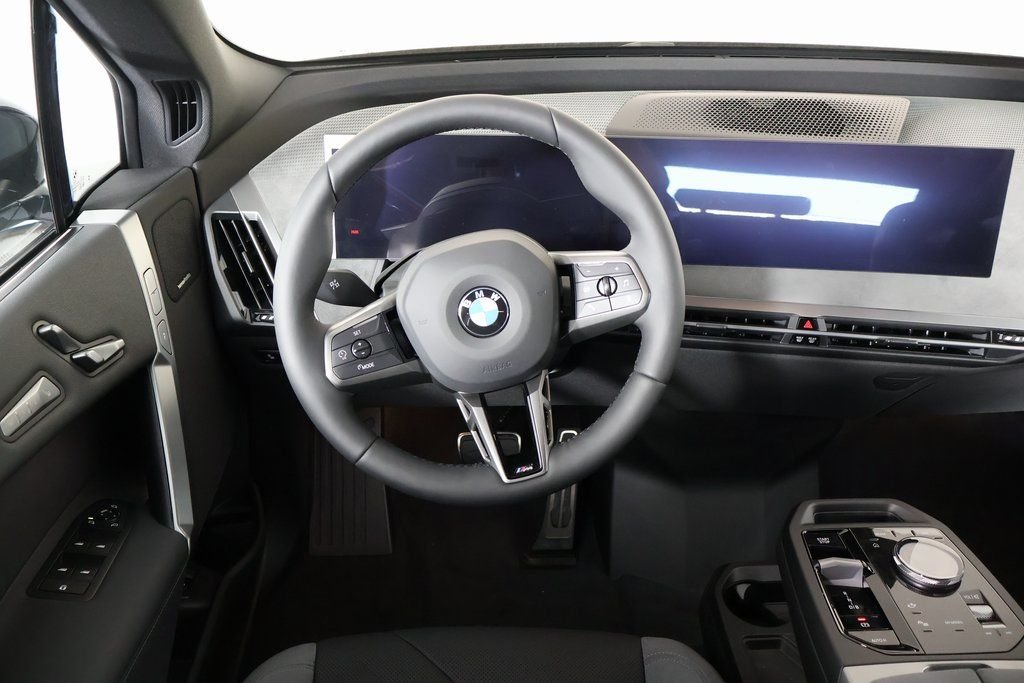 Used 2026 Black BMW xDrive45 image 3