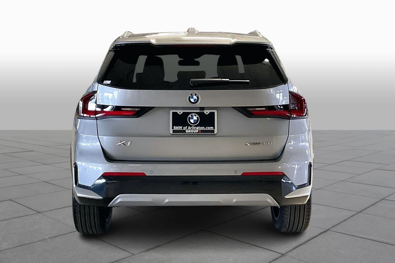 New 2026 Space Silver Metallic BMW xDrive28i image 4