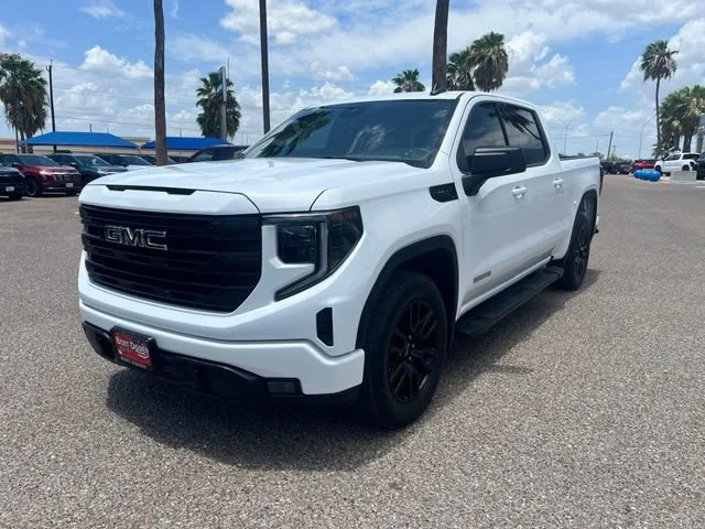 Used 2024 Summit White GMC Elevation image 3