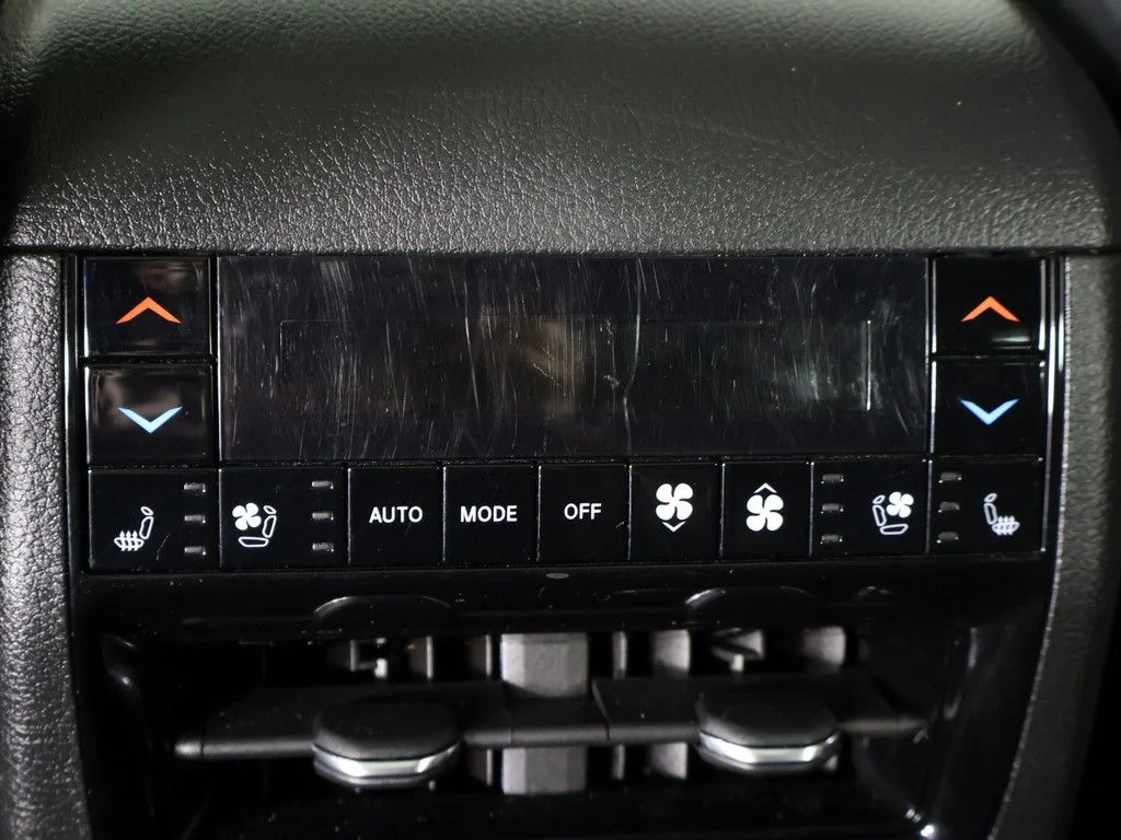Used 2023 Black Jeep Summit Reserve image 70