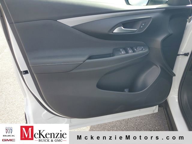 New 2026 Summit White Buick Preferred image 8