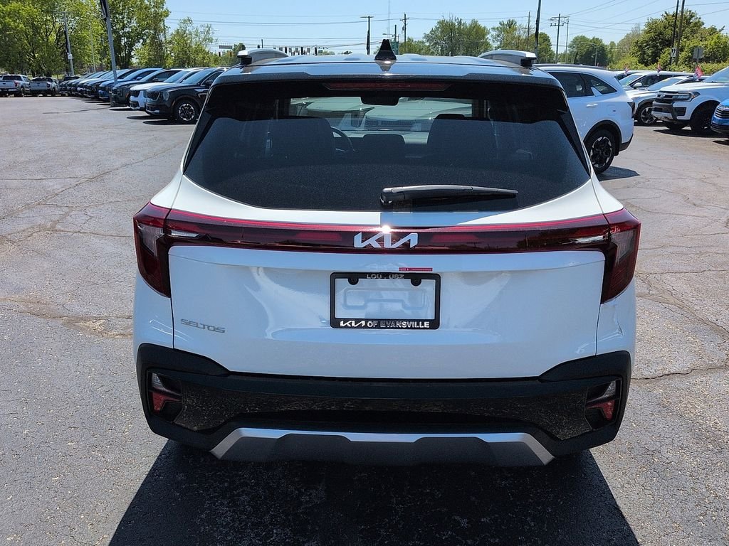 New 2026 Clear White / Black Roof Kia S image 6