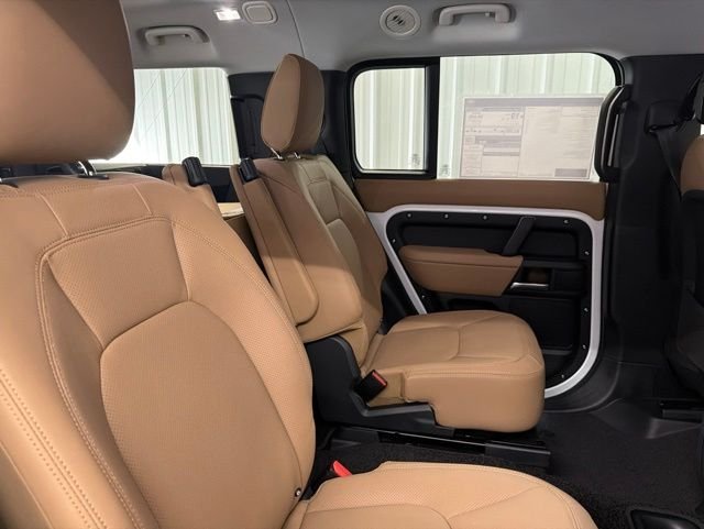 New 2026 Fuji White Land Rover S image 17