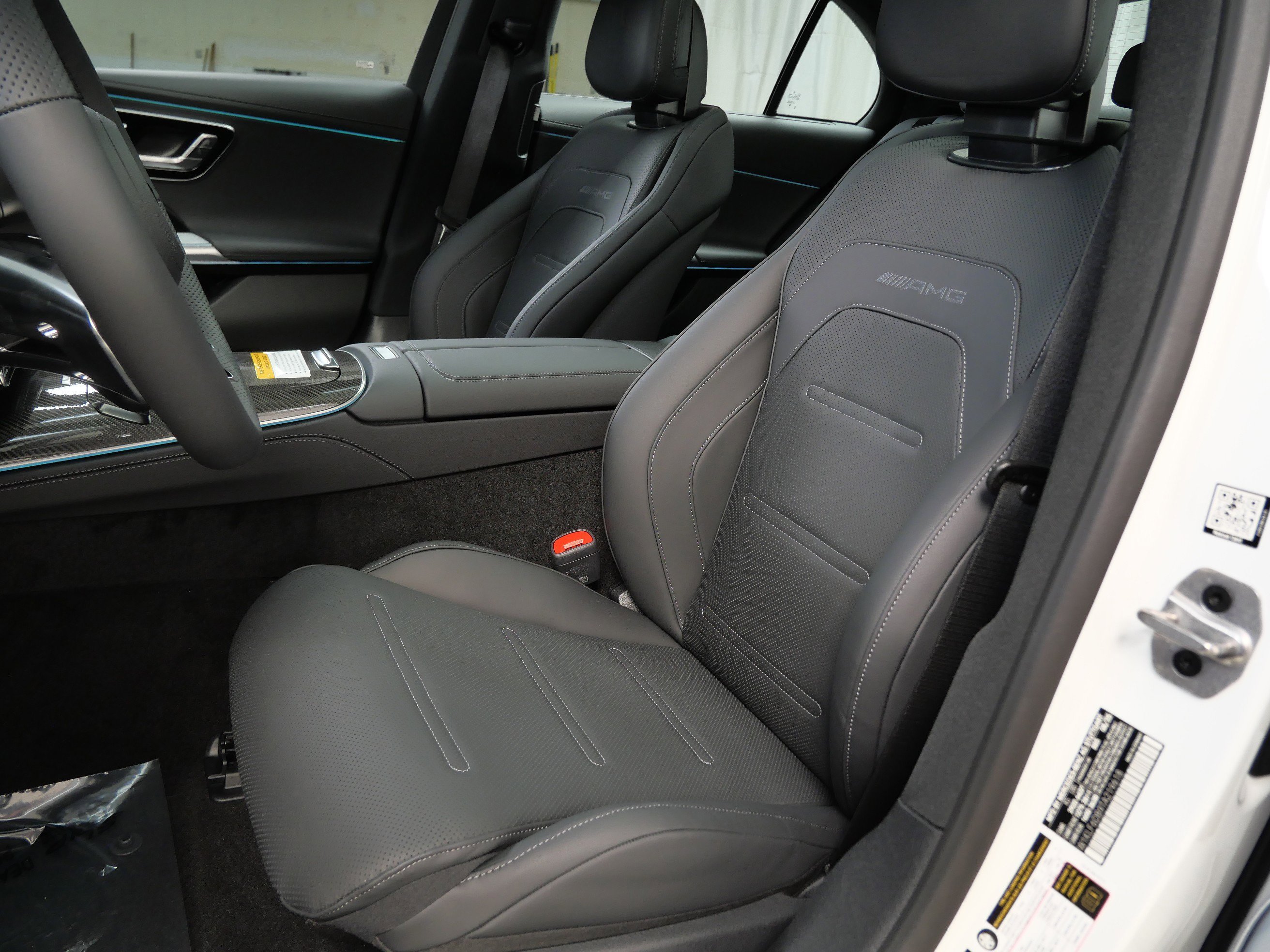 New 2026 MANUFAKTUR Moonlight White Metallic Mercedes-Benz AMG® E 53 E 4MATIC+ Sedan image 19